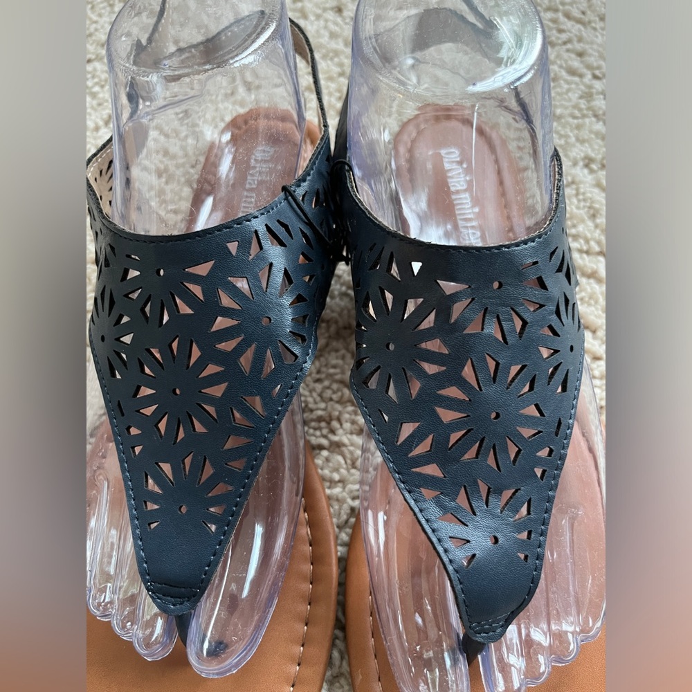 NWOT- Women’s Olivia Miller, Navy Blue, Decorative Sandal-Size 10